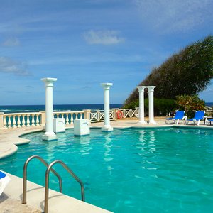 Barbados veranda with swimming pool above cliff location
