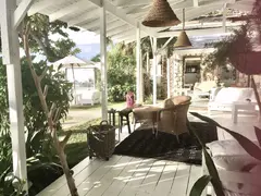 Beach Bar Of All White And Natural Material For Sophisticated Cool Feel On Barbados Beach