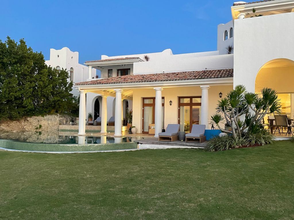 Tropical modern villa
