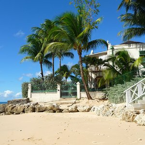 Luxury Caribbean style beach villa location