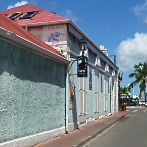 St. Martin village street near port
